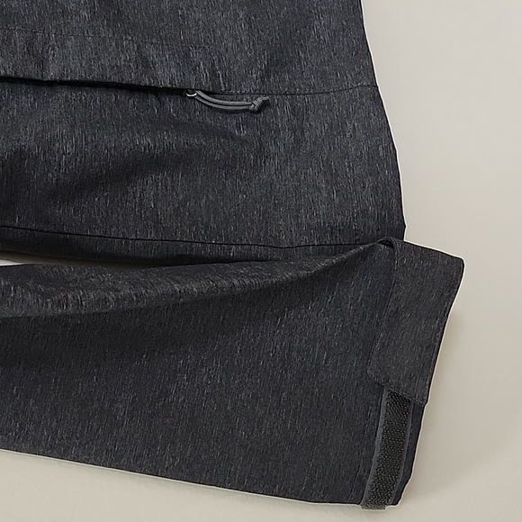 The North Face Women's Rain Jacket Dark Gray Size Medium - Picture 6 of 16